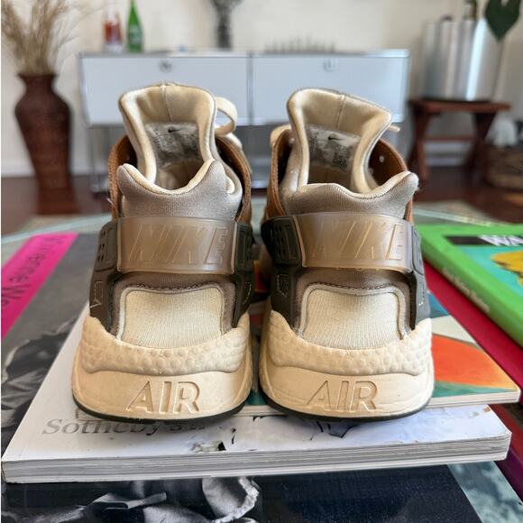 Stussy x Nike Men\'s Air Huarache LE Desert Oak 2021 main image 4